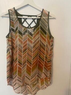 Geometric pattern Mine sheer sleeveless blouse size M